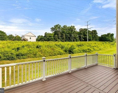 5304 Waldo Drive - Photo Thumbnail 14