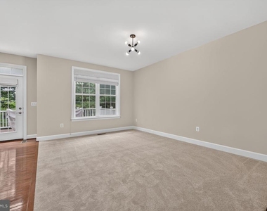 12285 Engelmann Oak Lane - Photo Thumbnail 9