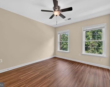 12285 Engelmann Oak Lane - Photo Thumbnail 21