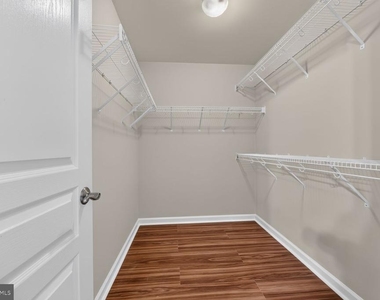 12285 Engelmann Oak Lane - Photo Thumbnail 16