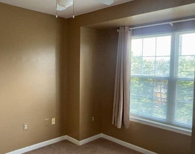 6409 Nice Place - Photo Thumbnail 12