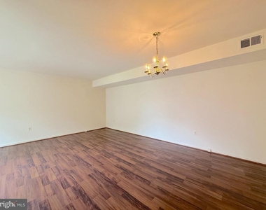 6802 Perry Penney Drive - Photo Thumbnail 9