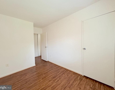 6802 Perry Penney Drive - Photo Thumbnail 16