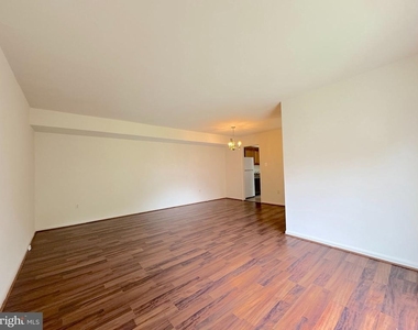 6802 Perry Penney Drive - Photo Thumbnail 11