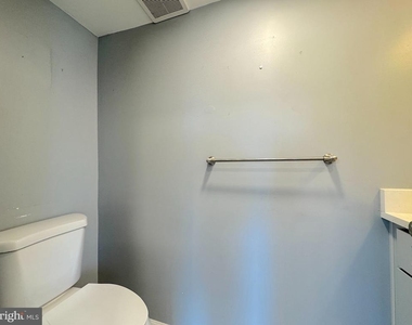 9819 Hagel Circle - Photo Thumbnail 8