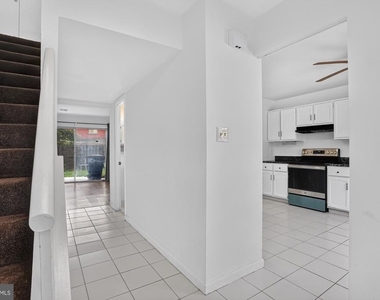 1151 Dublin Place - Photo Thumbnail 4