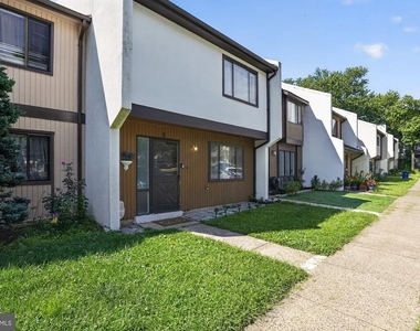 1151 Dublin Place - Photo Thumbnail 3