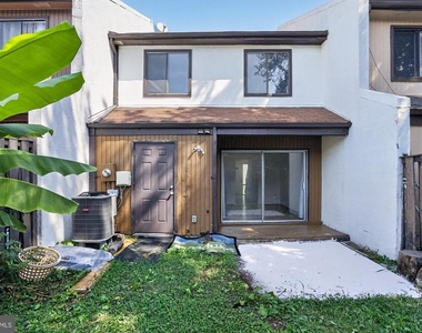 1151 Dublin Place - Photo Thumbnail 2