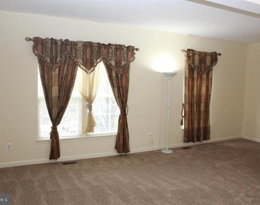2555 Chase Wellesley Drive - Photo Thumbnail 11