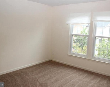 2555 Chase Wellesley Drive - Photo Thumbnail 20