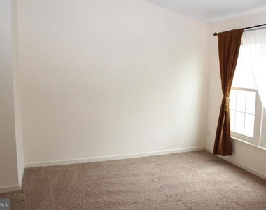 2555 Chase Wellesley Drive - Photo Thumbnail 18