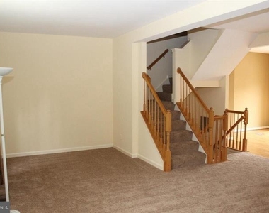 2555 Chase Wellesley Drive - Photo Thumbnail 13