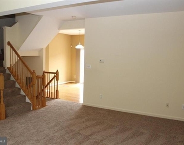 2555 Chase Wellesley Drive - Photo Thumbnail 14