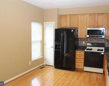 2555 Chase Wellesley Drive - Photo Thumbnail 6