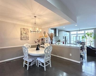 8441 Kirby Lionsdale Drive - Photo Thumbnail 6