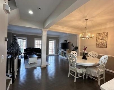 8441 Kirby Lionsdale Drive - Photo Thumbnail 8