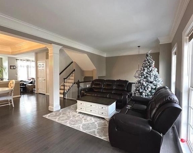 8441 Kirby Lionsdale Drive - Photo Thumbnail 4