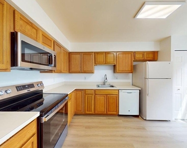4477 Holly Avenue - Photo Thumbnail 5