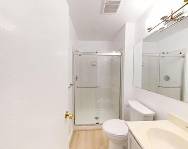 4477 Holly Avenue - Photo Thumbnail 10
