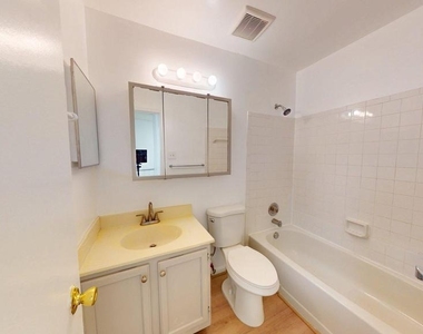 4477 Holly Avenue - Photo Thumbnail 14