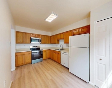4477 Holly Avenue - Photo Thumbnail 6