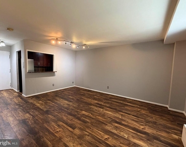 6001 Arlington Boulevard - Photo Thumbnail 14