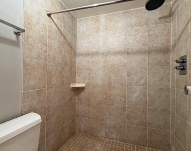 6001 Arlington Boulevard - Photo Thumbnail 11