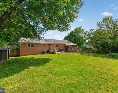 8110 Springfield Village Drive - Photo Thumbnail 29