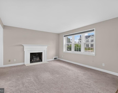 6015 Backlick Road - Photo Thumbnail 1
