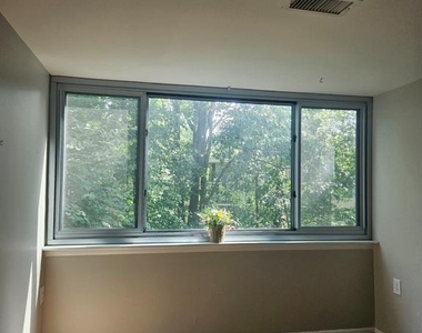 4415 Briarwood Court N - Photo Thumbnail 9