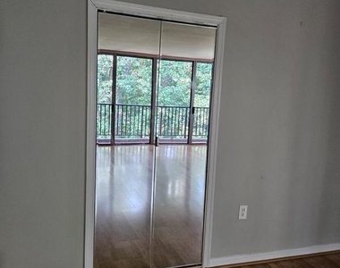 4415 Briarwood Court N - Photo Thumbnail 13
