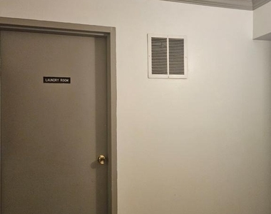 4415 Briarwood Court N - Photo Thumbnail 14