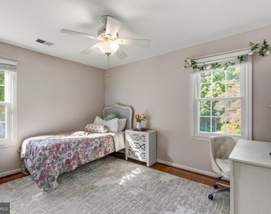 8715 Shadowlake Way - Photo Thumbnail 25