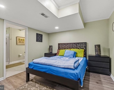 8715 Shadowlake Way - Photo Thumbnail 28
