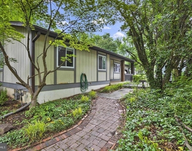 1002 Charlton Place - Photo Thumbnail 55