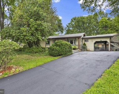1002 Charlton Place - Photo Thumbnail 56