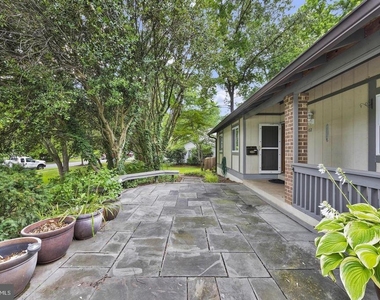 1002 Charlton Place - Photo Thumbnail 53