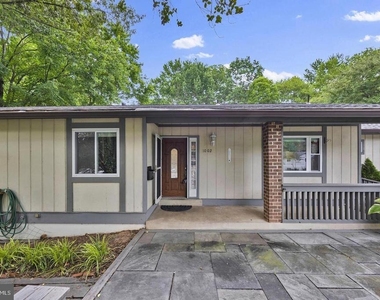 1002 Charlton Place - Photo Thumbnail 52