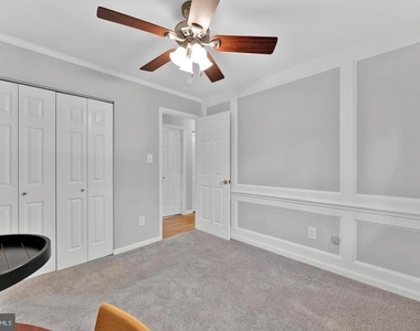 1002 Charlton Place - Photo Thumbnail 16
