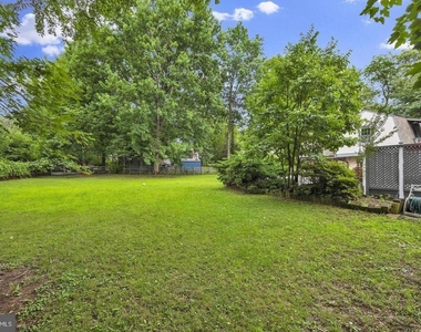 1002 Charlton Place - Photo Thumbnail 58
