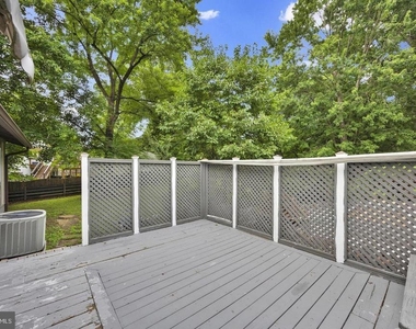 1002 Charlton Place - Photo Thumbnail 50