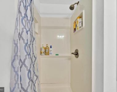 1002 Charlton Place - Photo Thumbnail 34