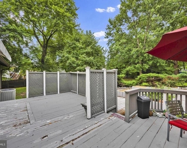 1002 Charlton Place - Photo Thumbnail 46