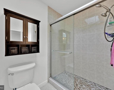 1002 Charlton Place - Photo Thumbnail 30