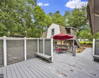 1002 Charlton Place - Photo Thumbnail 45