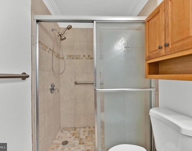 1002 Charlton Place - Photo Thumbnail 31