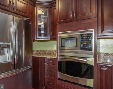 6158 Old Brentford Court - Photo Thumbnail 10