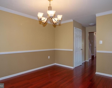 6158 Old Brentford Court - Photo Thumbnail 6