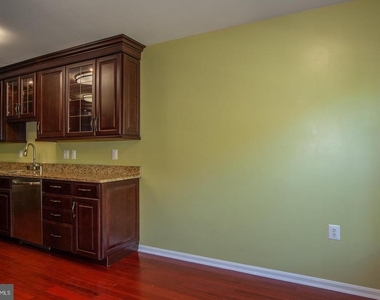 6158 Old Brentford Court - Photo Thumbnail 7