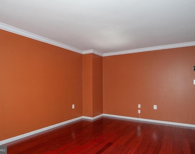6158 Old Brentford Court - Photo Thumbnail 3